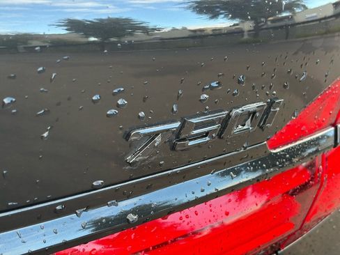 Used 2019 BMW 750i w/ Executive Package image 6