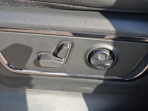 Used 2025 RAM 1500 Limited image 16