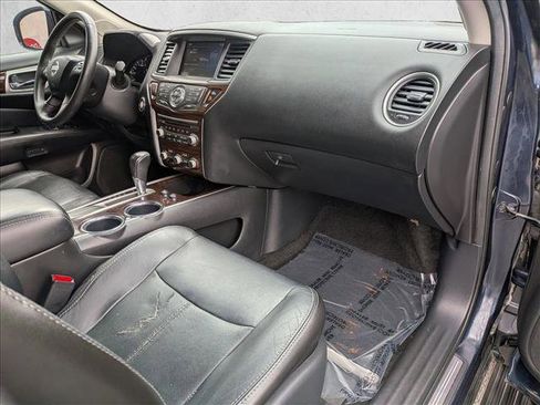Used 2013 Nissan Pathfinder Platinum w/ Platinum Premium Pkg FWD image 22