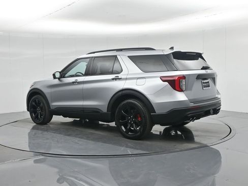 Used 2023 Ford Explorer ST w/ Equipment Group 401A image 7