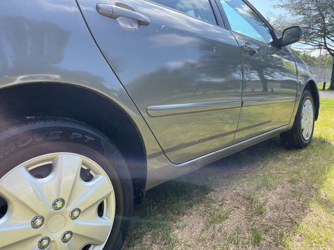 Used 2006 Toyota Corolla LE image 8