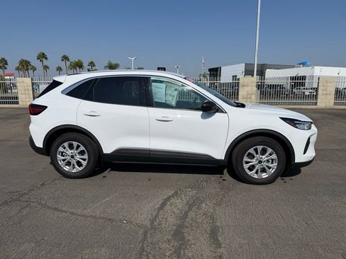 Used 2024 Ford Escape Active image 7