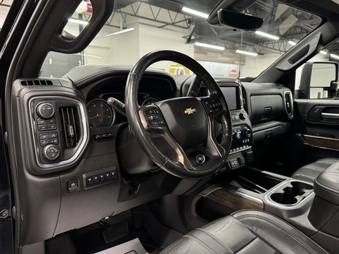 Used 2022 Chevrolet Silverado 2500 High Country w/ Z71 Off-Road Package image 24
