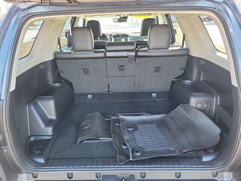 Used 2021 Toyota 4Runner SR5 Premium image 8