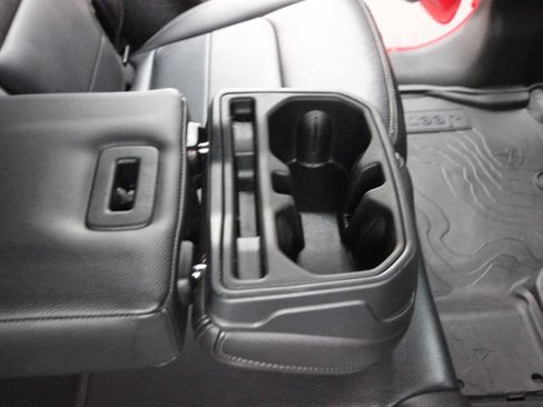 Used 2019 Jeep Wrangler Unlimited Sahara w/ Quick Order Package 24M Moab AWD/4WD image 27
