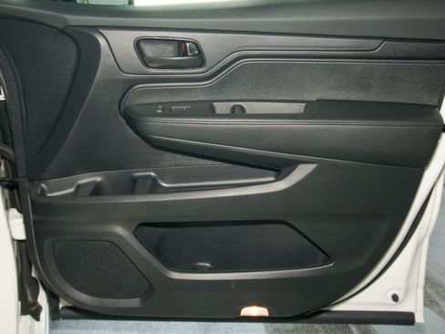 Used 2025 Honda Odyssey Sport-L image 16