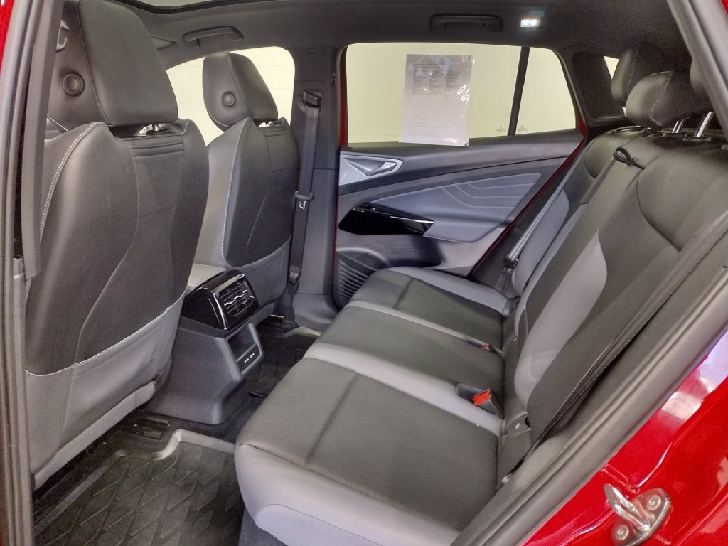 Used 2023 Volkswagen ID.4 Pro S RWD image 26