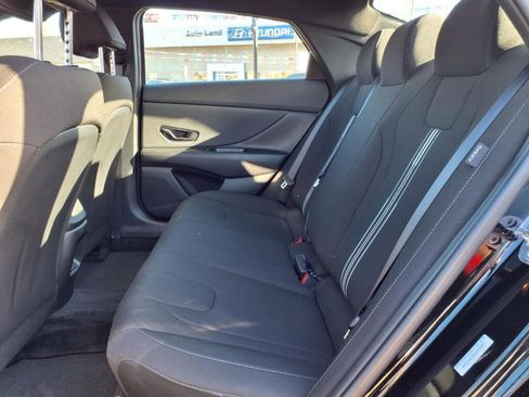 Certified 2025 Hyundai Elantra Sport image 10