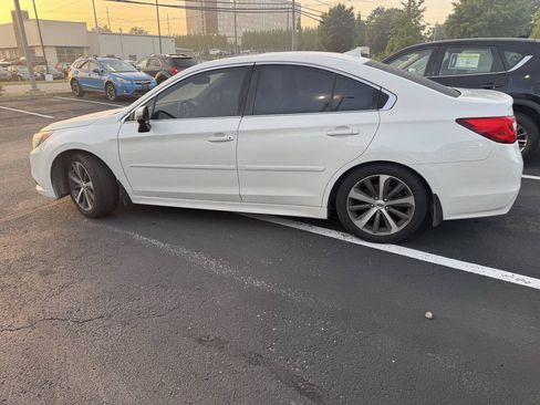 Used 2017 Subaru Legacy 2.5i Limited AWD/4WD image 4