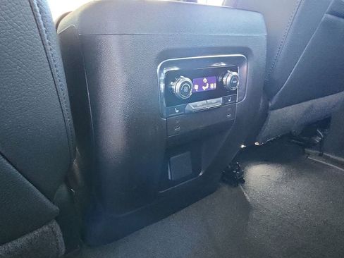 Used 2025 GMC Yukon Denali image 21