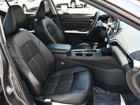 Used 2022 Nissan Altima 2.5 SR FWD image 19
