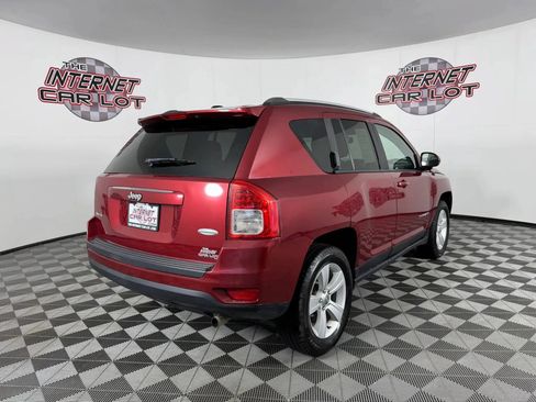 Used 2017 Jeep Compass Latitude AWD/4WD image 7