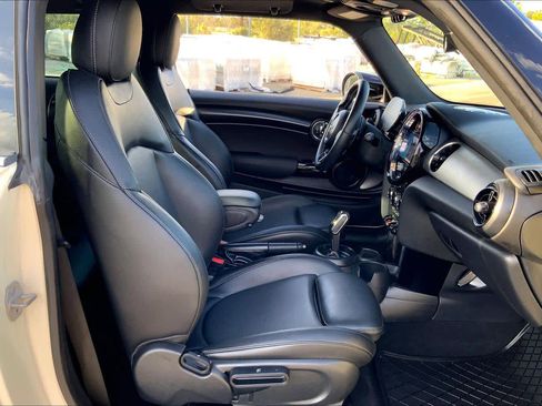 Used 2022 MINI Cooper S image 8