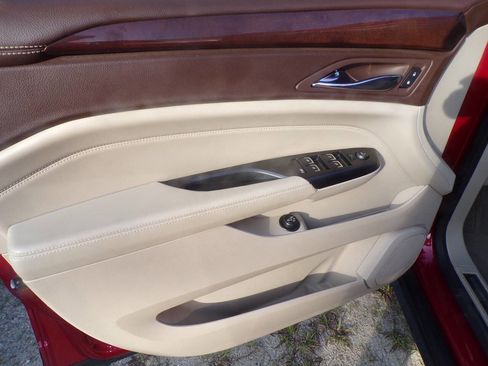 Used 2015 Cadillac SRX Luxury w/ Driver Awareness Package image 16