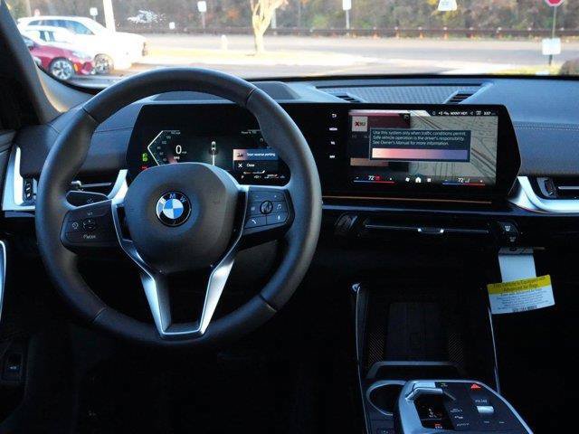 Used 2026 BMW X2 xDrive28i w/ Technology Package AWD/4WD image 3