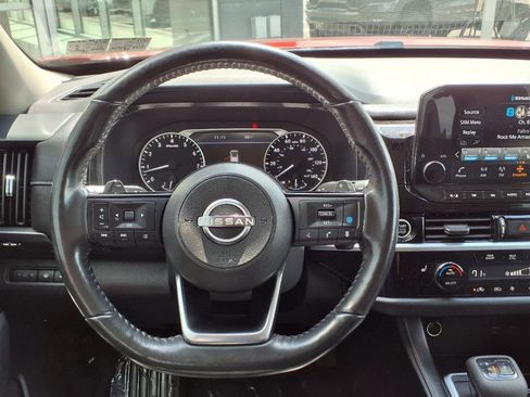 Certified 2022 Nissan Pathfinder SL w/ SL Black Package image 25