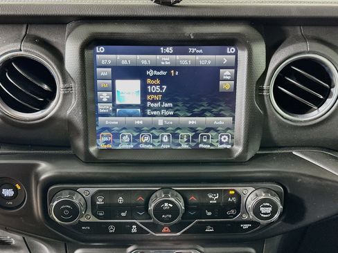Used 2021 Jeep Gladiator Overland w/ Popular Equipment Package AWD/4WD image 19