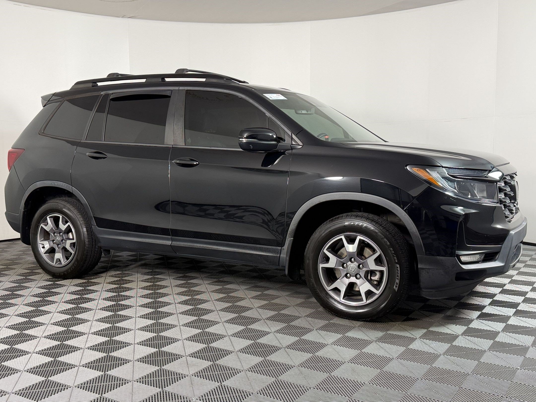 Used 2023 Honda Passport TrailSport image 6