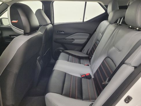 Used 2023 Nissan Kicks SR w/ SR Premium Package FWD image 18
