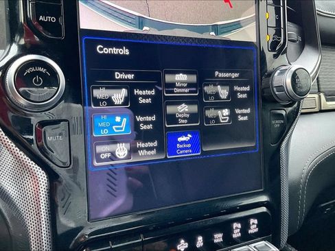 Used 2020 RAM 1500 Limited AWD/4WD image 29