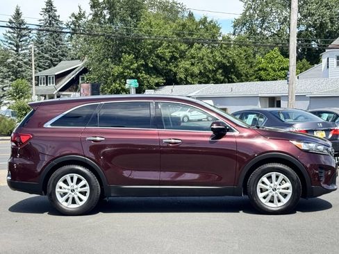Used 2019 Kia Sorento FWD image 8
