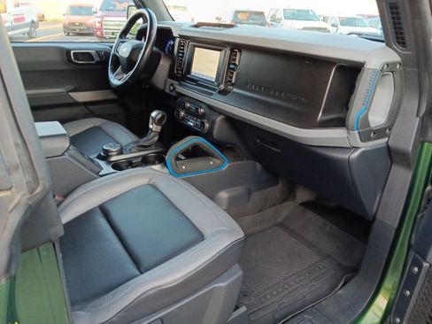 Used 2022 Ford Bronco Black Diamond AWD/4WD image 34