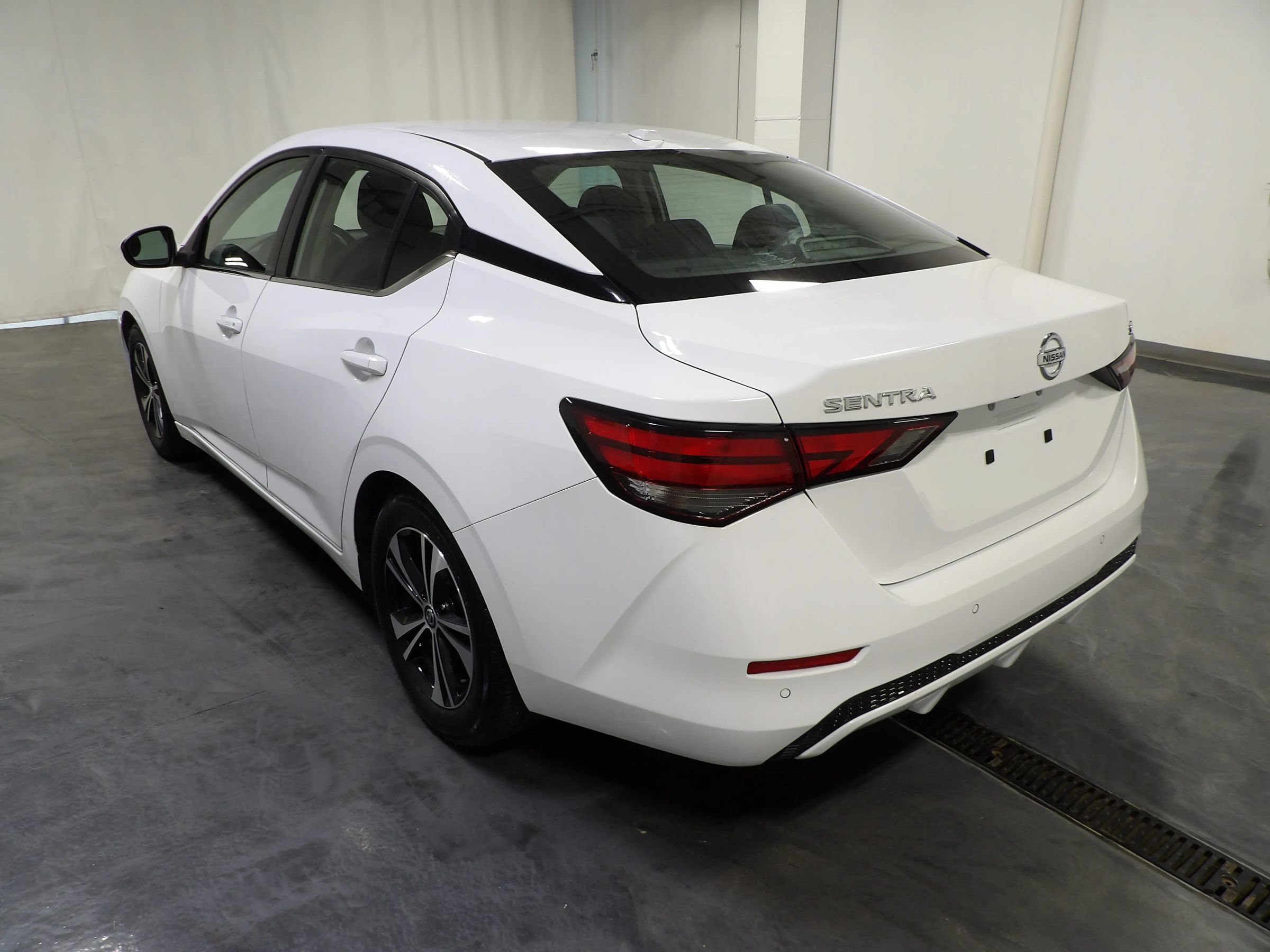 Used 2021 Nissan Sentra SV FWD image 6