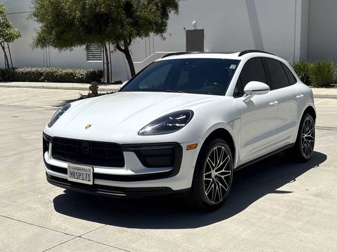 Used 2022 Porsche Macan AWD/4WD image 7