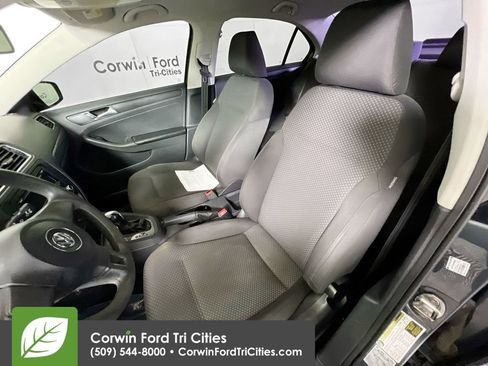 Used 2013 Volkswagen Jetta S FWD image 22