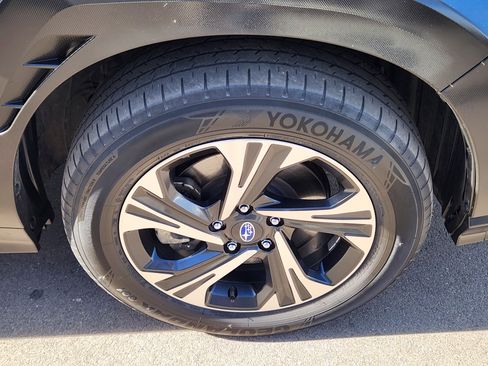 Used 2024 Subaru Crosstrek 2.0i Premium image 18