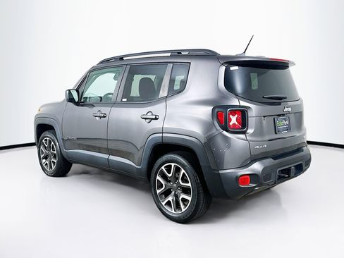 Used 2017 Jeep Renegade Latitude w/ Cold Weather Group AWD/4WD image 5