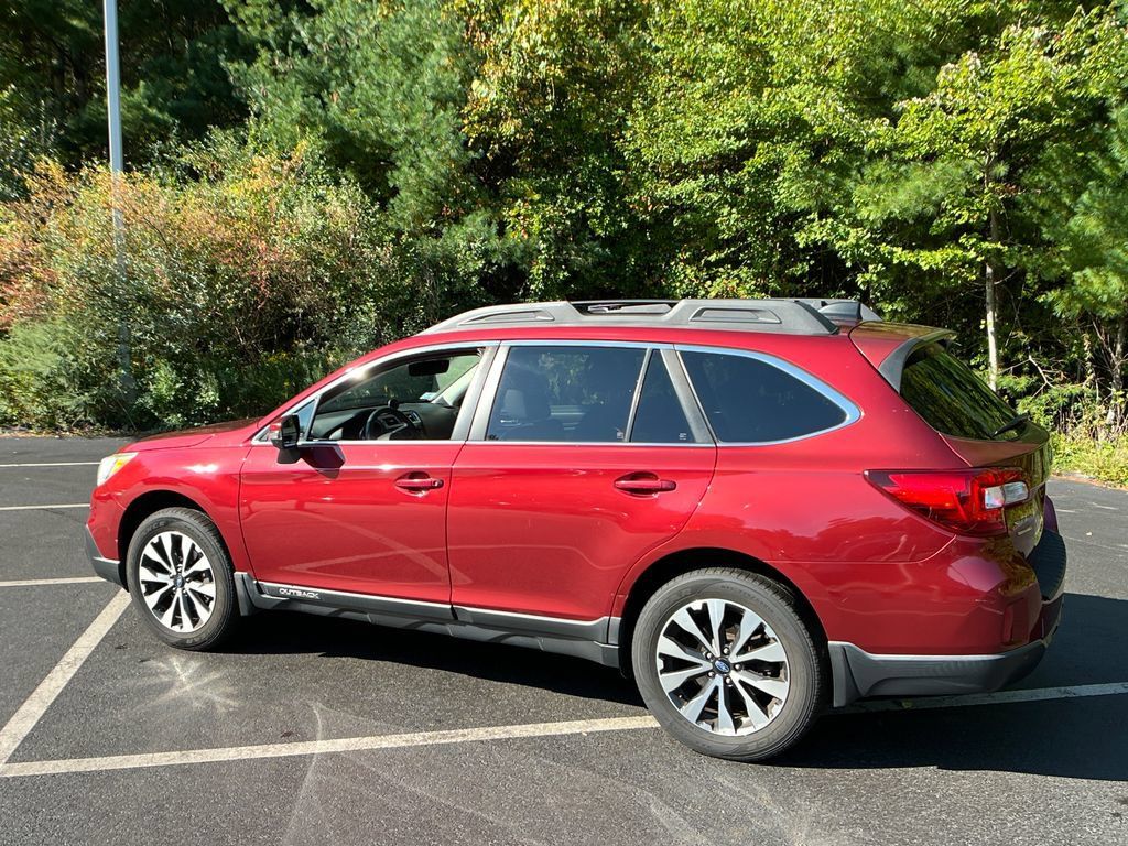 Used 2017 Subaru Outback 2.5i Limited AWD/4WD image 36