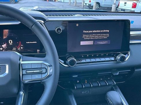 New 2026 GMC Canyon Elevation w/ Convenience Package image 7