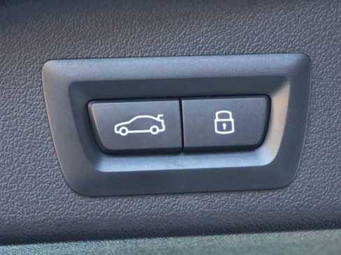 Certified 2025 BMW X5 xDrive40i w/ Climate Comfort Package image 40