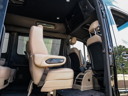 Used 2025 Mercedes-Benz Sprinter 2500 image 51