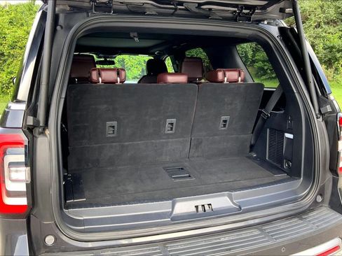 Used 2022 Ford Expedition Limited AWD/4WD image 4