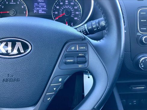 Used 2016 Kia Forte EX image 25