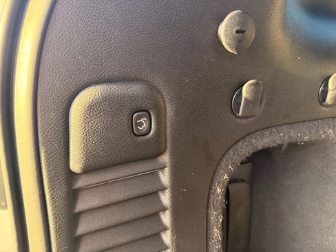 Used 2015 Jeep Grand Cherokee Altitude image 14