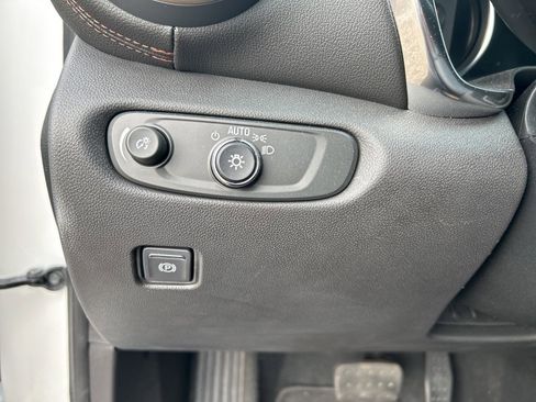 Certified 2023 Chevrolet Blazer Premier image 22