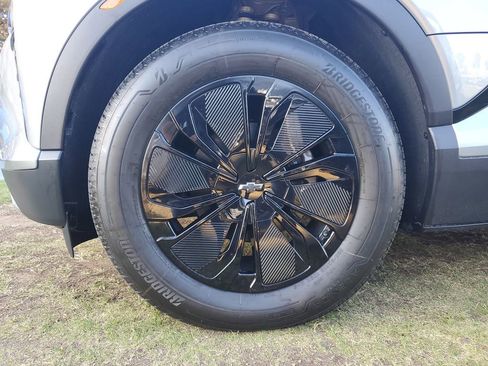 Used 2026 Chevrolet Blazer EV LT w/ Midnight/Sport Edition image 6