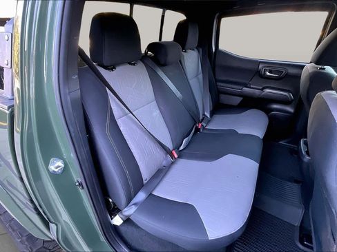 Used 2021 Toyota Tacoma TRD Sport image 18