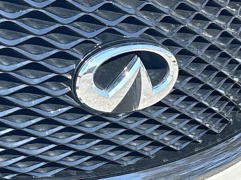 Used 2022 INFINITI QX80 Premium Select w/ Cargo Package AWD/4WD image 11