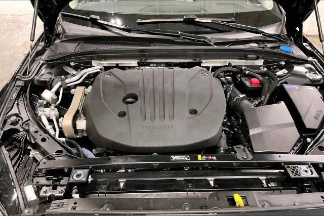 Certified 2025 Volvo S60 B5 Plus FWD image 12