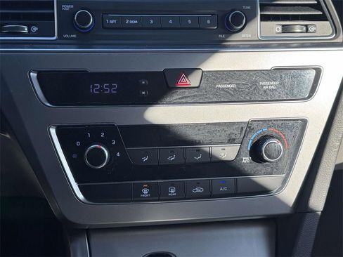 Used 2017 Hyundai Sonata SE image 23