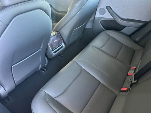 Used 2025 Tesla Model 3 Long Range RWD image 14