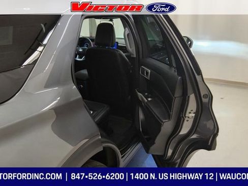 Used 2023 Ford Explorer XLT w/ Equipment Group 202A image 12
