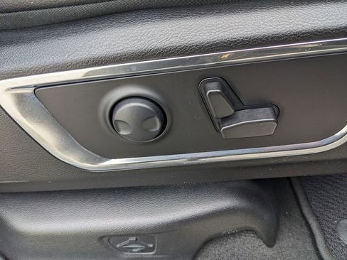 Used 2024 RAM 1500 Laramie image 52