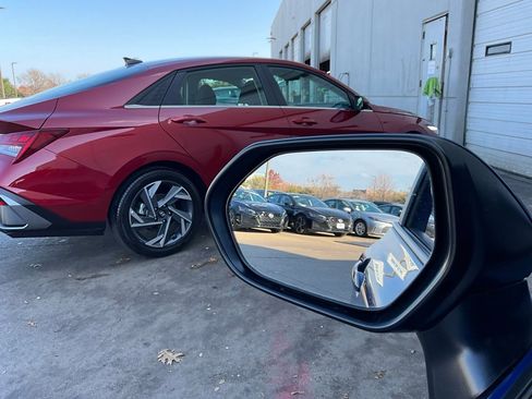 Used 2025 Toyota Camry LE image 18