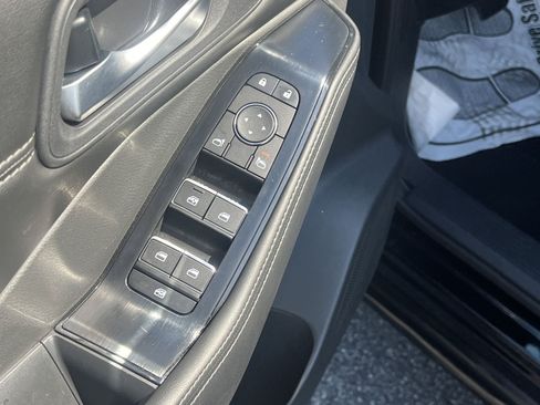 Certified 2026 Nissan Rogue SL AWD/4WD image 12