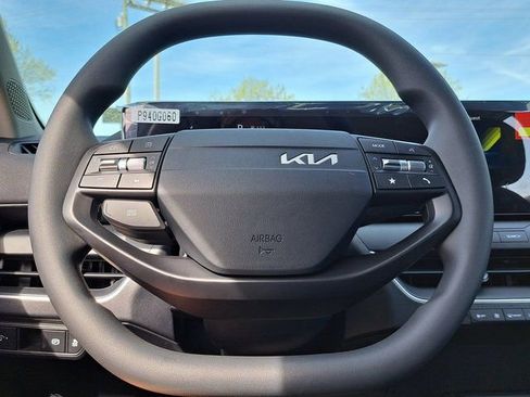 New 2026 Kia K4 LXS image 9